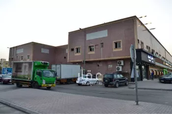 عمارة للإيجار في شارع شبه الجزيرة, حي السعادة, مدينة الرياض, منطقة الرياض صورة 5