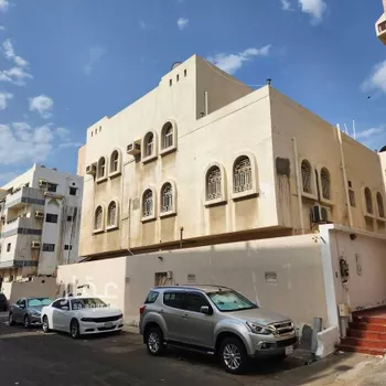 فيلا للبيع في شارع مسعود بن ربيعه, حي البوادي, مدينة جدة, منطقة مكة المكرمة