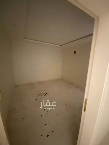 دور للبيع في شارع ابن الناظر, حي العزيزية, مدينة الرياض, منطقة الرياض صورة 5