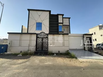 فيلا للبيع في شارع سهل عكا, حي سلطانة, مدينة ابها, منطقة عسير