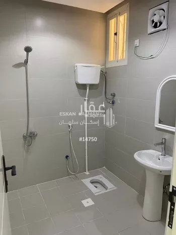 فيلا للبيع في شارع الربيع ابن انس, حي الأمير عبدالله, مدينة بيشه, منطقة عسير صورة 5
