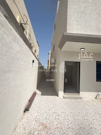 فيلا للبيع في شارع بشر ابن عصمة الليثي, حي أحد, مدينة الدمام, المنطقة الشرقية صورة 2