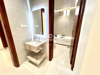 شقة للبيع في شارع جابر ابن حيان, حي الأمير عبدالله, مدينة بيشه, منطقة عسير صورة 4