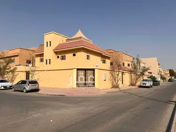 فيلا للبيع في شارع الطويل, حي الخالدية, مدينة امارة منطقة الرياض - الدرعيه, منطقة الرياض صورة 2