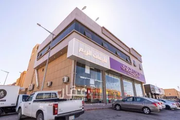 عمارة للإيجار في شارع طيبة, حي ظهرة لبن, مدينة الرياض, منطقة الرياض صورة 2