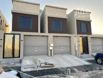 فيلا للبيع في شارع اسماعيل بن ابي المهاجر, حي ضاحية الملك فهد, مدينة الدمام, المنطقة الشرقية صورة 2