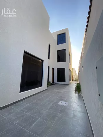 فيلا للبيع في شارع قطب الدين بن السلطان, حي المهدية, مدينة الرياض, منطقة الرياض صورة 3