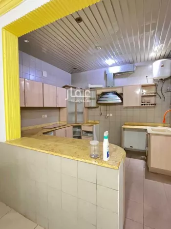 عمارة للإيجار في شارع الدامغ, حي وسط المدينة, مدينة عنيزه, منطقة القصيم صورة 2