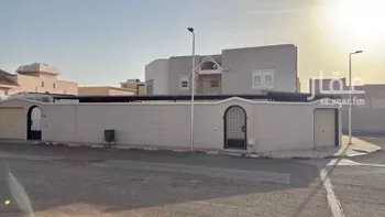 فيلا للبيع في شارع محمد بن زرقون, حي الريان, مدينة عنيزه, منطقة القصيم صورة 2