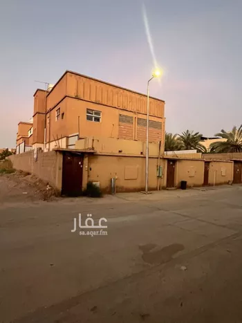 فيلا للبيع في شارع الخليفة الناصر لدين الله, حي الصالحية, مدينة عنيزه, منطقة القصيم صورة 3