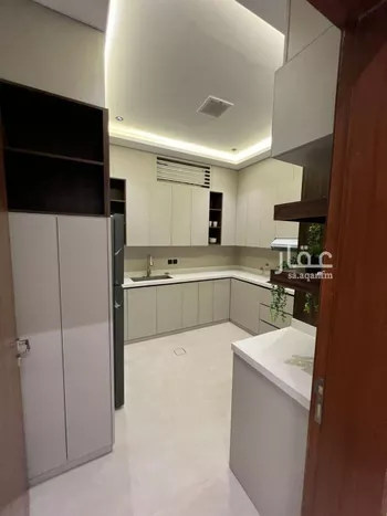 فيلا للبيع في شارع حسين الأبريقي, حي عكاظ, مدينة الرياض, منطقة الرياض صورة 2