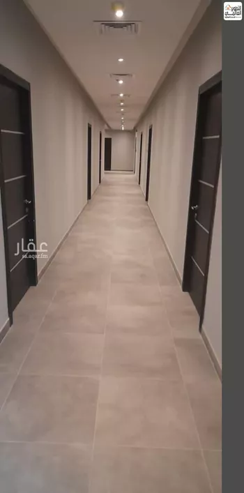 مكتب تجاري للإيجار في  صورة 5