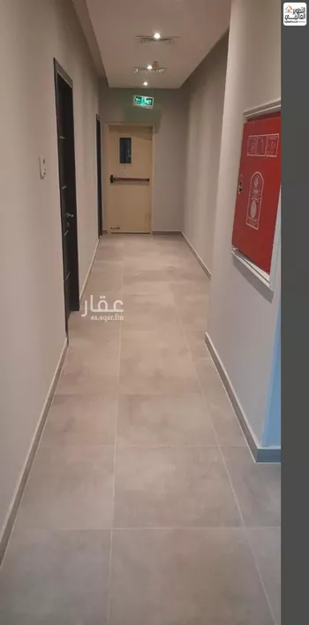 مكتب تجاري للإيجار في  صورة 3