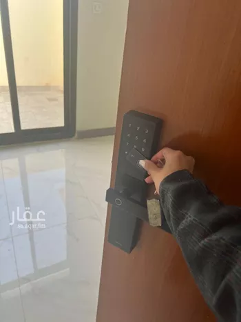 دور للبيع في شارع العطاء, حي الملك فهد, مدينة الرياض, منطقة الرياض صورة 2