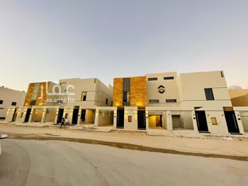 دور للبيع في شارع ابي عبدالله الصقلي, حي عكاظ, مدينة الرياض, منطقة الرياض صورة 2
