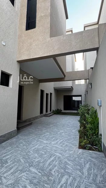 فيلا للبيع في شارع أحمد مفتي المكي الحنفي, حي المهدية, مدينة الرياض, منطقة الرياض صورة 2