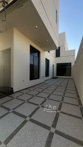 فيلا للبيع في شارع أبي زرعة الهمذاني, حي المهدية, مدينة الرياض, منطقة الرياض صورة 3
