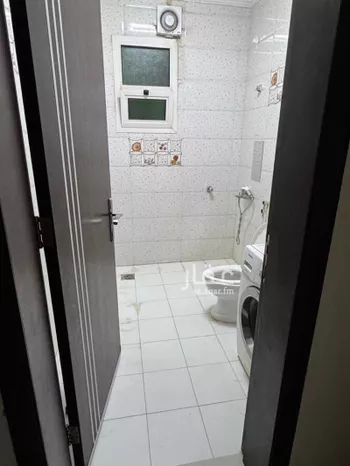 شقة للإيجار في شارع عبدالمنعم قاضي ، حي المعيزلة ، الرياض ، منطقة الرياض صورة 3