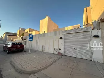 فيلا للبيع في شارع الارقم بن شرحبيل, حي الإسكان, مدينة المدينه المنوره, منطقة المدينة المنورة صورة 3