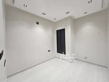 دور للبيع في شارع حسان بن قيس, حي بدر, مدينة الرياض, منطقة الرياض صورة 3