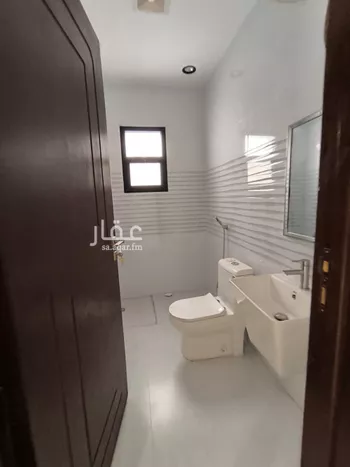 شقة للبيع في شارع أبي صالح الفزاري, حي بدر, مدينة الرياض, منطقة الرياض صورة 3