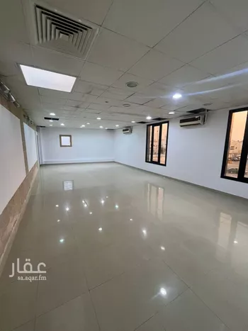 مكتب تجاري للإيجار في شارع زيد بن الخطاب, حي الملز, مدينة الرياض, منطقة الرياض صورة 4
