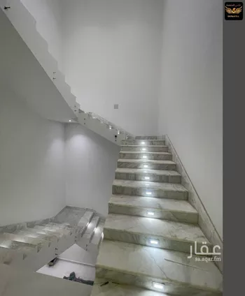 فيلا للبيع في شارع أحمد بن الحسن الأنصاري, حي المهدية, مدينة الرياض, منطقة الرياض صورة 4
