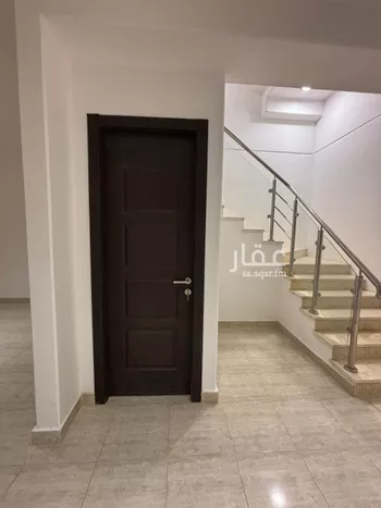 فيلا للبيع في شارع عماد الدين البعلي, حي مطار الملك خالد الدولي, مدينة الرياض, منطقة الرياض صورة 5