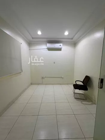 مكتب تجاري للإيجار في شارع المصانع, حي الحمراء, مدينة الرياض, منطقة الرياض صورة 4