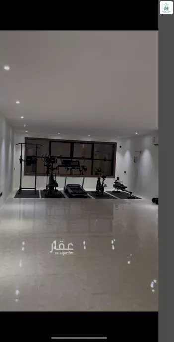 فيلا للبيع في شارع أحمد بن محمد البغدادي, حي عكاظ, مدينة الرياض, منطقة الرياض صورة 5