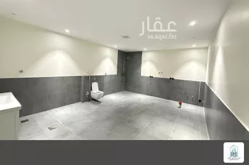 فيلا للبيع في شارع أحمد بن محمد البغدادي, حي عكاظ, مدينة الرياض, منطقة الرياض صورة 2