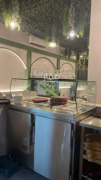 محل للبيع في شارع طارق بن زياد ، حي الخليج ، سيهات‎ ، القطيف صورة 2