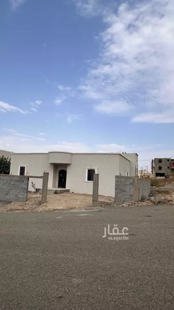 دور للبيع في شارع جنادة بن سفيان الأنصاري ، حي جفن ، العقيق ، العقيق
