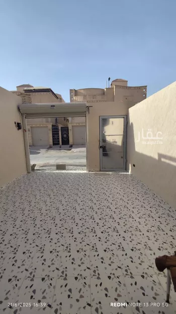 دور للبيع في شارع الشيخ عمر حمدان, حي العوالي, مدينة الرياض, منطقة الرياض صورة 3