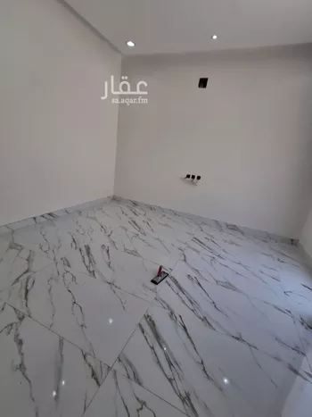 فيلا للبيع في شارع اليمانية, حي العريجاء الغربي, مدينة الرياض, منطقة الرياض صورة 5