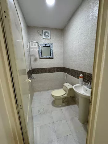 عمارة للإيجار في شارع عبدالله ابن عسكر, حي الحزام الأخضر, مدينة الاحساء, المنطقة الشرقية