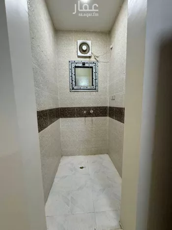 عمارة للإيجار في شارع عبدالله ابن عسكر, حي الحزام الأخضر, مدينة الاحساء, المنطقة الشرقية صورة 4