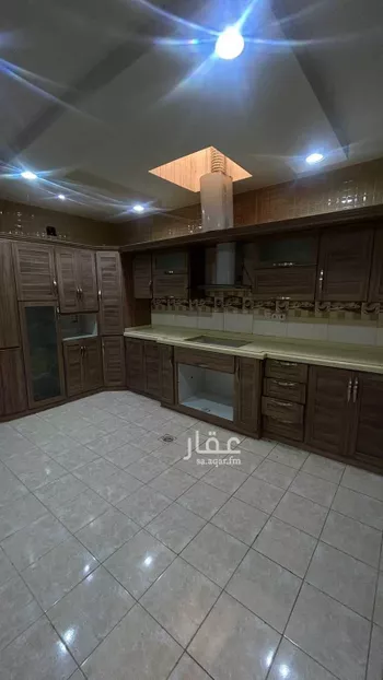 فيلا للبيع في شارع عكرمة بن سليمان ، حي عكاظ ، الرياض ، منطقة الرياض صورة 5