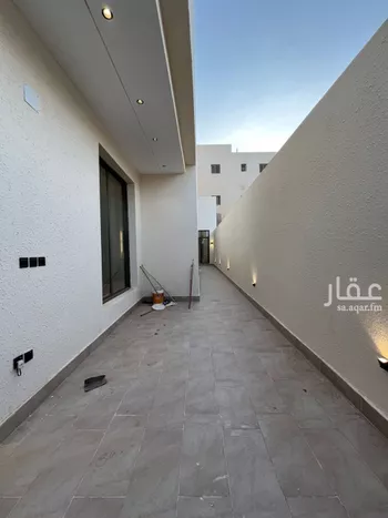 فيلا للبيع في شارع أحمد بن الحسن الأنصاري, حي المهدية, مدينة الرياض, منطقة الرياض صورة 5