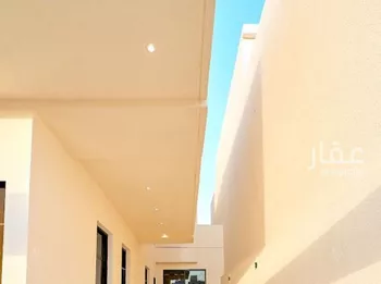فيلا للبيع في صورة 3