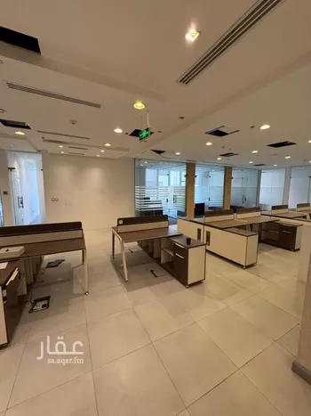 عمارة للإيجار في شارع الملك فهد الفرعي, حي المحمدية, مدينة الرياض, منطقة الرياض صورة 5