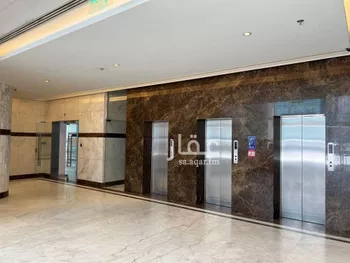 عمارة للإيجار في شارع الملك فهد الفرعي, حي المحمدية, مدينة الرياض, منطقة الرياض صورة 2