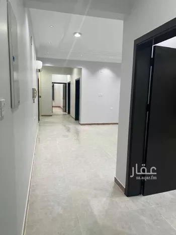 عمارة للإيجار في شارع 7338772, حي المطار, مدينة ابها, منطقة عسير صورة 2