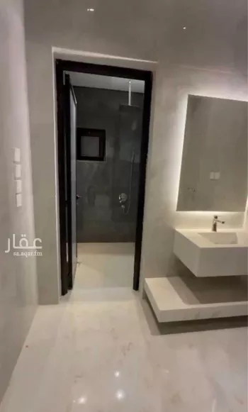 فيلا للإيجار في شارع احمد شفيق, حي الصقور, مدينة الاحساء, المنطقة الشرقية صورة 3