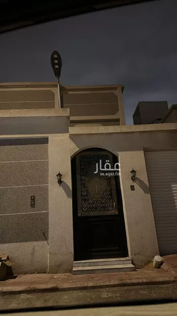 فيلا للبيع في شارع صالح كمال الدين, حي عكاظ, مدينة الرياض, منطقة الرياض