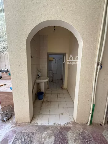 فيلا للبيع في شارع أحمد الحوفي, حي المنصورة, مدينة الرياض, منطقة الرياض صورة 4