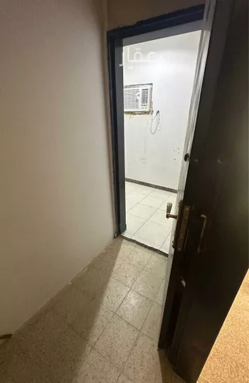 غرفة للإيجار في شارع عباده بن عمرو الانصاري ، حي الرمال ، الرياض ، منطقة الرياض
