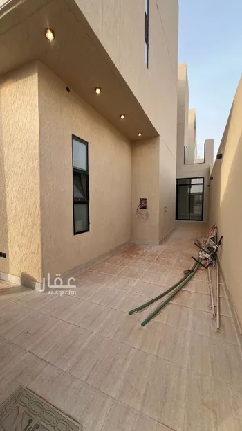 فيلا للبيع في شارع محمد بن أبي بكر القيم, حي المهدية, مدينة الرياض, منطقة الرياض صورة 3