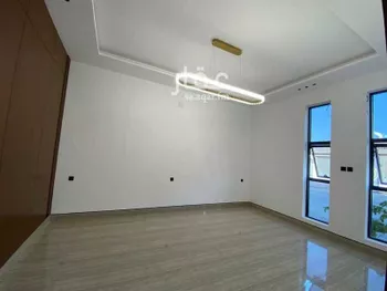 فيلا للبيع في شارع أبي عروة, حي المهدية, مدينة الرياض, منطقة الرياض صورة 2