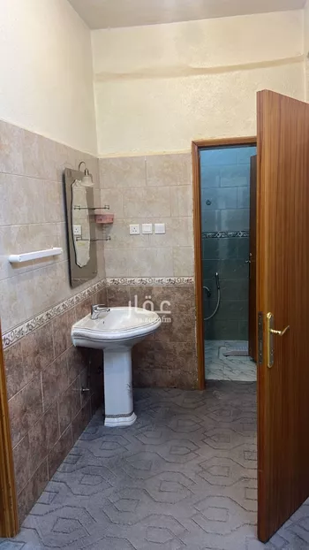عمارة للإيجار في شارع تهلل, حي الخشع, مدينة ابها, منطقة عسير صورة 2